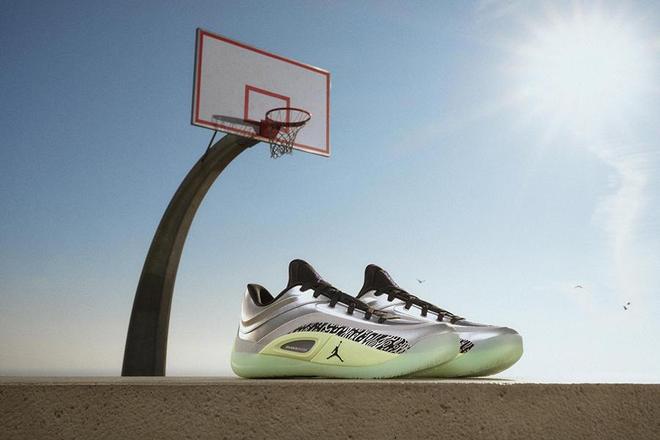 HA 3 GTX、PUMFUTURE 8 足球鞋登场b体育必一运动每周鞋报：HOKA 推出新一代 KA(图3)