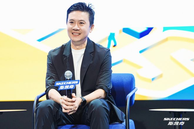 斯凯奇“舒适”到底必一体育运动app(图6)