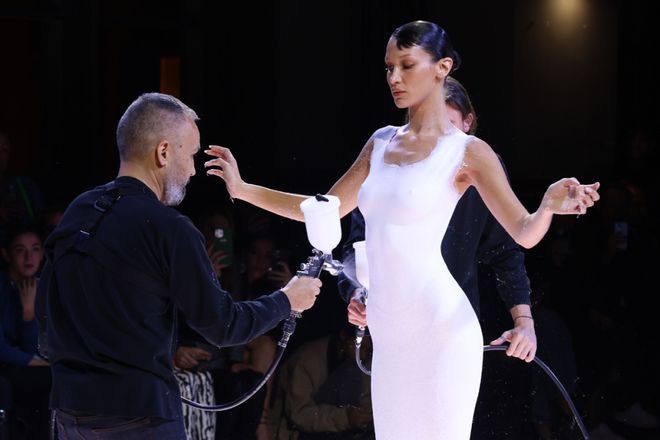 专业运动员穿的都没有中学生「专业」…必一b体育app网页版登录这个时代(图3)