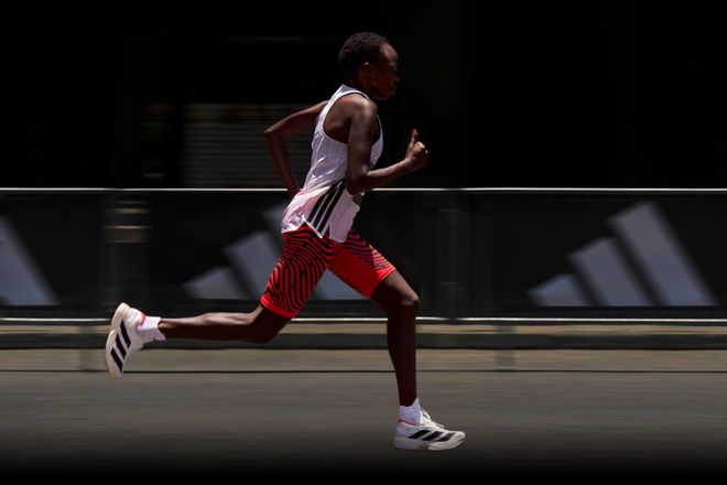 专业运动员穿的都没有中学生「专业」…必一b体育app网页版登录这个时代(图9)